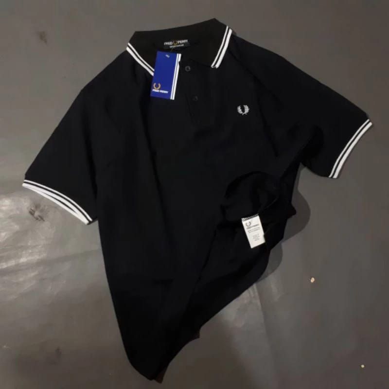 KAOS POLO HITAM