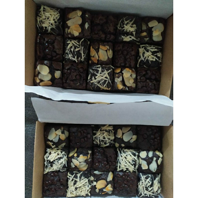 

Fudgy brownies 20x12