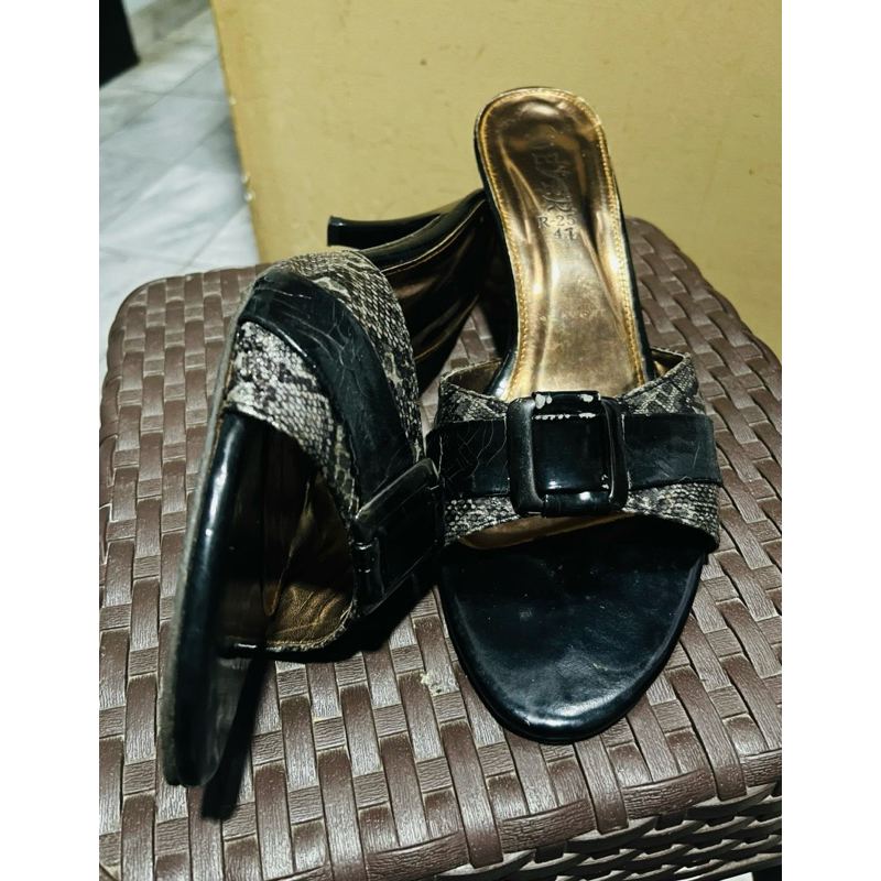 Preloved Heels pesta size 42