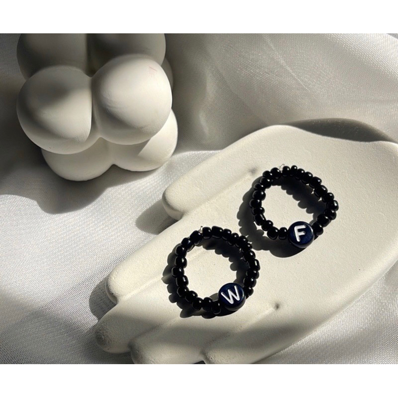 cincin manik manik huruf