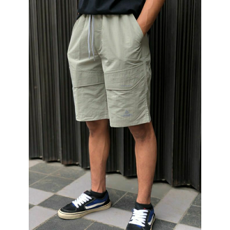 CELANA PENDEK LEUSER FORAKER