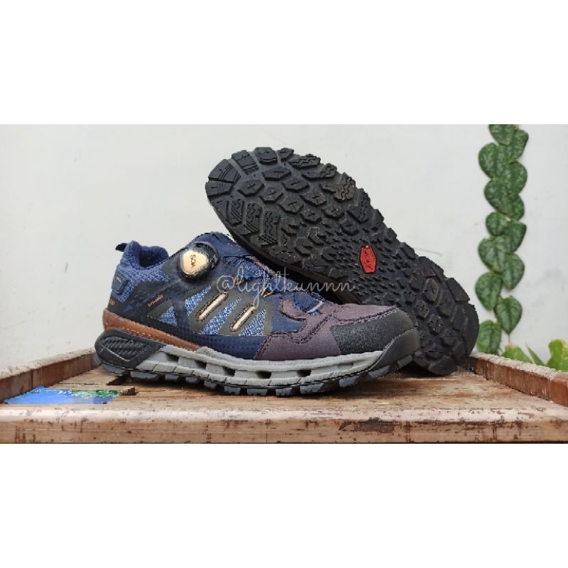 Sepatu Running Trail Eider BOA System