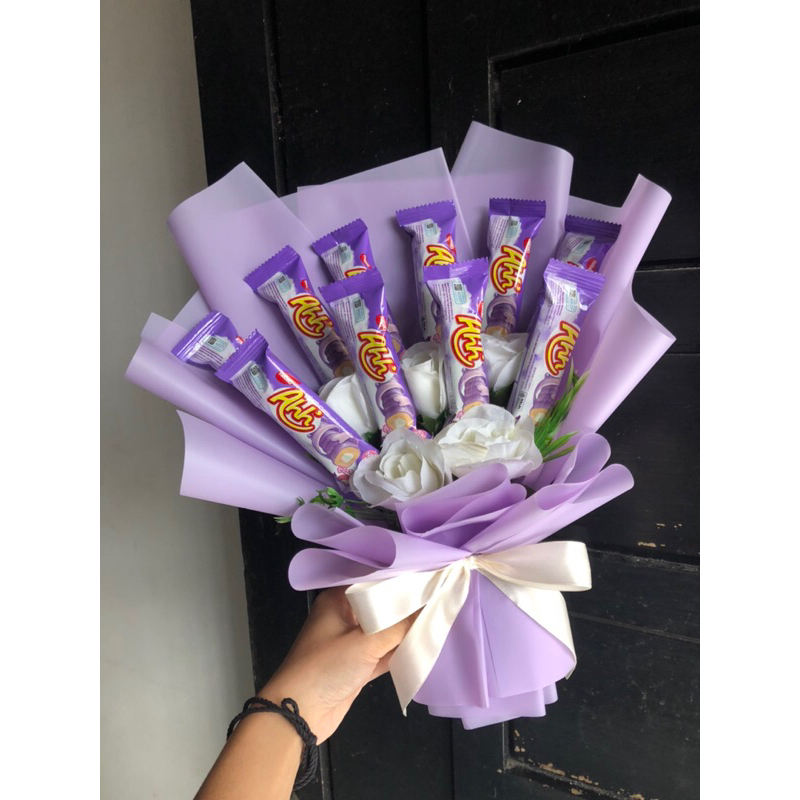 

buket snack + bunga (FREE KARTU UCAPAN)