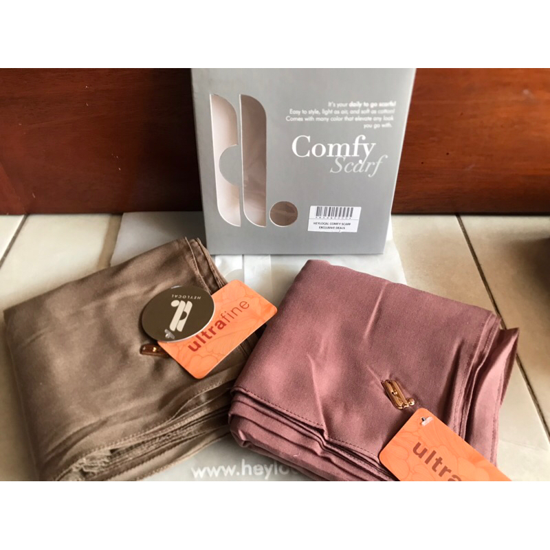 HIJAB POLOS SEGI EMPAT HIJAB SCARF HeyLocal.id Local.Id Local Id Comfy Scarf