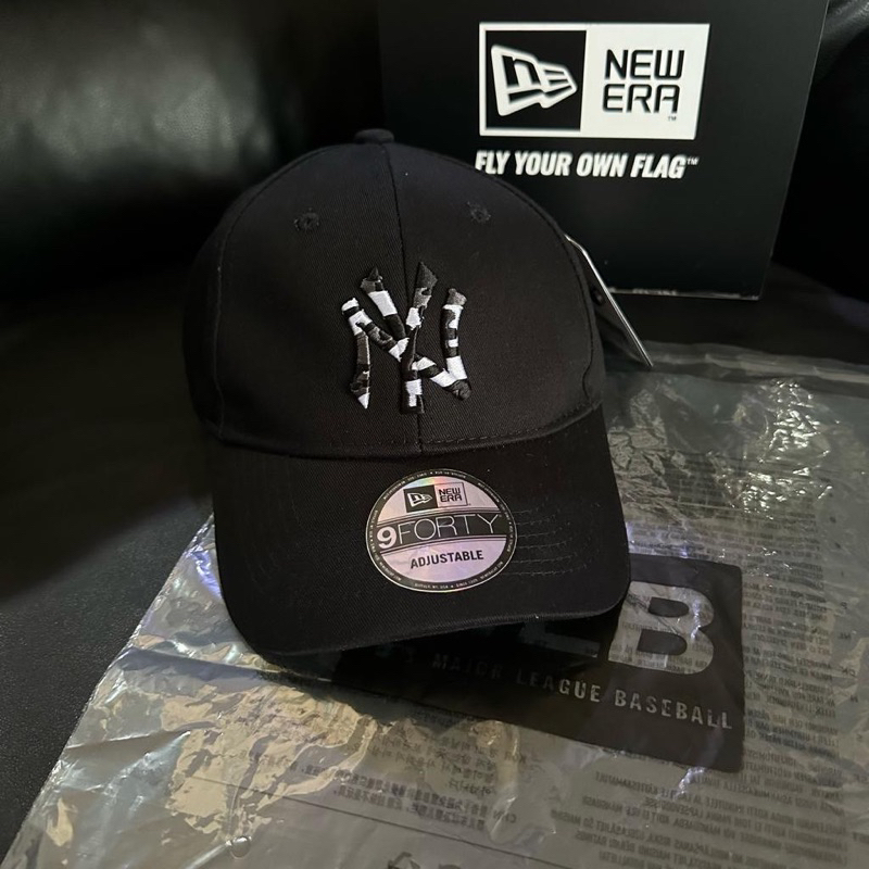 MLB NY FULL BLACK WITH ABSTRACK LOGO CAP