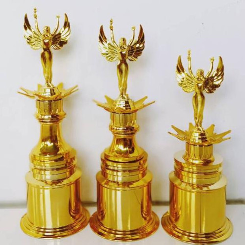 Piala Dewi Oskar Piala Dewi Sayap Piala Fashion Show Piala Best Favourite harga satuan Piala Patung 