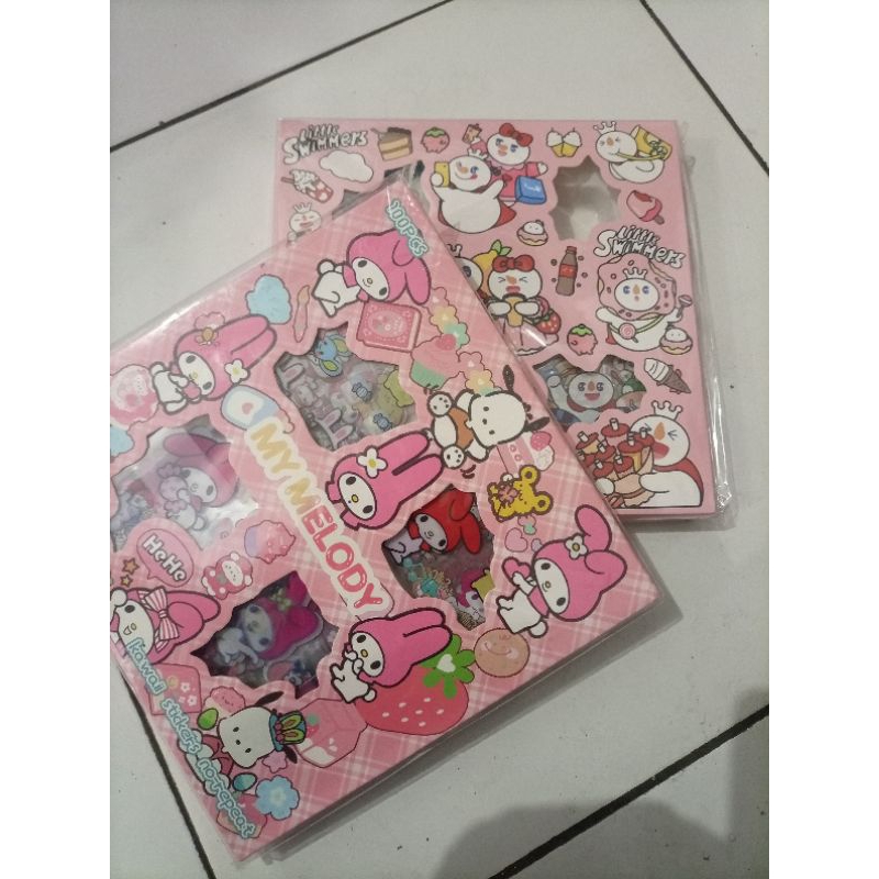 

sticker momo 1 box isi 100 pcs/ sticker viral