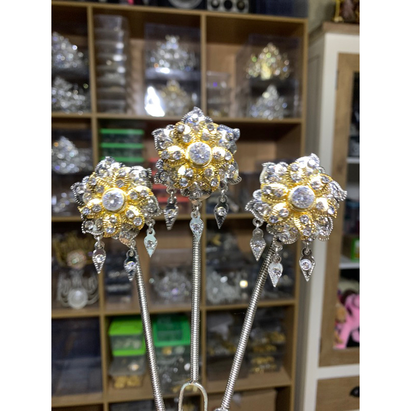 Cunduk Mentul silver mix gold