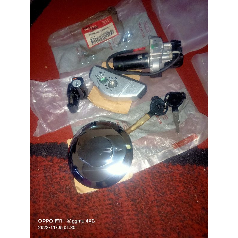 keyset honda megapro primus 35010-KEH-600 original ahm honda fullset kunci set tutup tangki megapro 