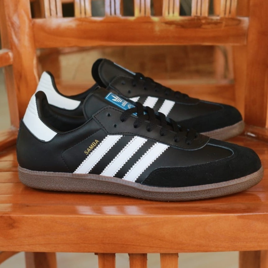 sepatu sneakers Adidas samba black white sepatu samba hitam putih premium BNIB