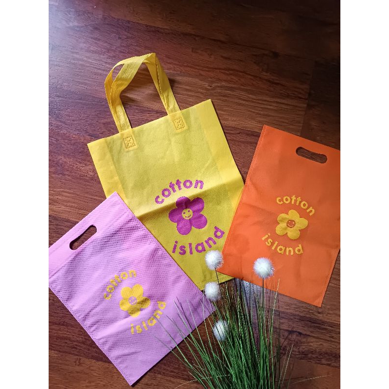 

TAS SPUNBOND PLONG/OVAL/TALI TAS SOUVENIR TAS PACKAGING DENGAN SABLON