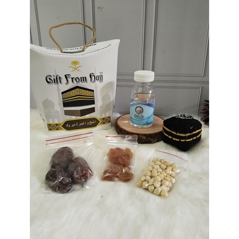 

Paket Oleh-Oleh Haji dan Umroh Gantungan Kunci Kabah / Hampers Oleh-Oleh Haji dan Umroh