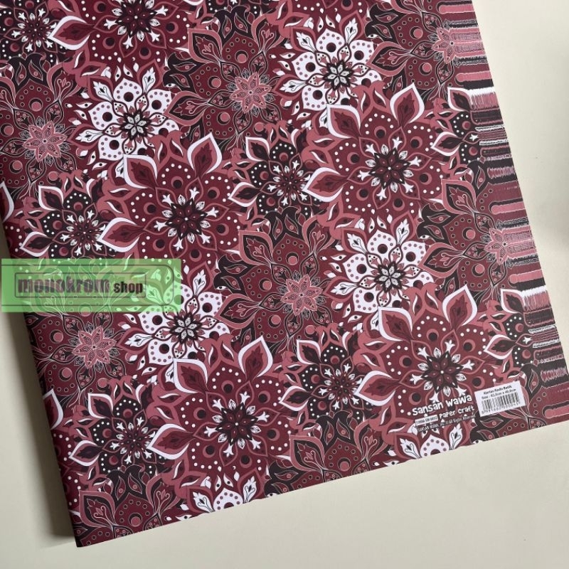 Kertas Kado Sansan Wawa Batik Motif Floral Coklat Bata - Wrapping Paper