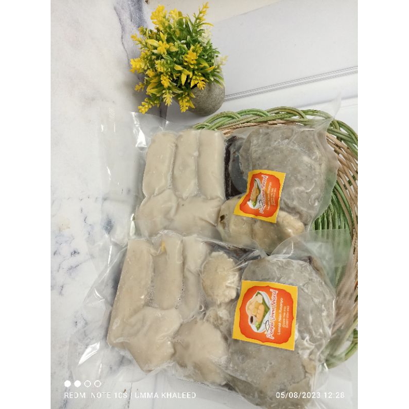 

PEMPEK ISI 17 BUAH CAMPUR