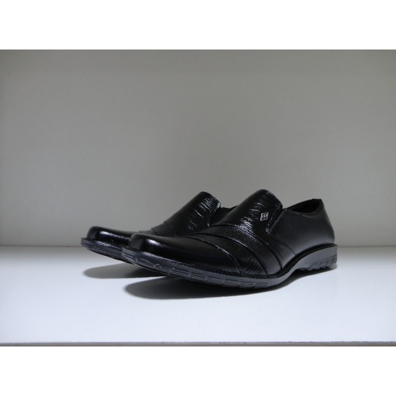 Sepatu Pantofel Kulit Sol Datar Pria