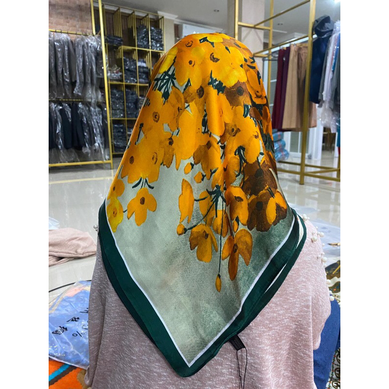 hijab silk motif , kerudung silk , kerudung sutra , hijab silk sutra