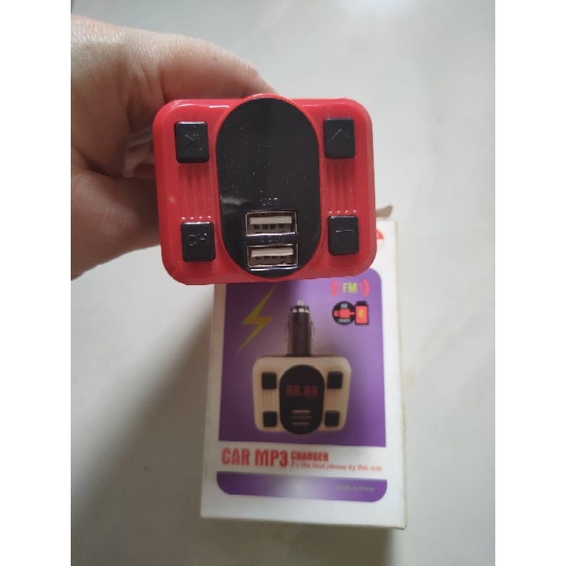 [CUCI GUDANG] FM modulator car charger MP3 allison Mobil audio