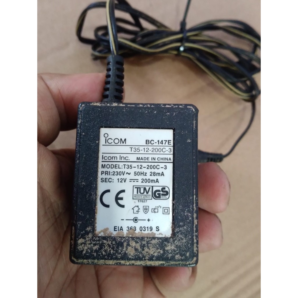 second ori asli bawaan HT ICOM BC-147E 12V 200mA T35-12-200C-3 220 VAC wall charger for Icom IC-M72E
