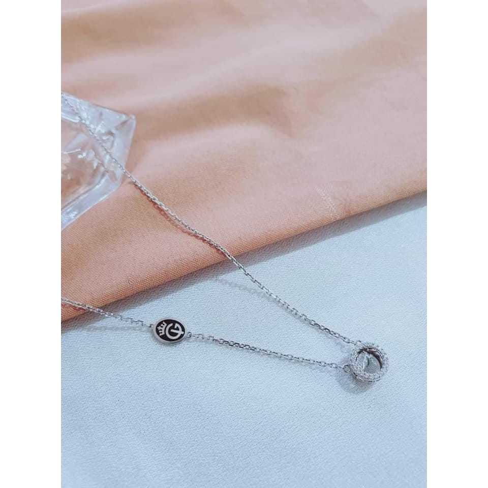 Kalung Igun putih