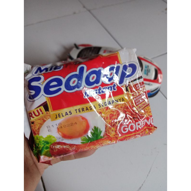 

sedaap goreng 9pcs