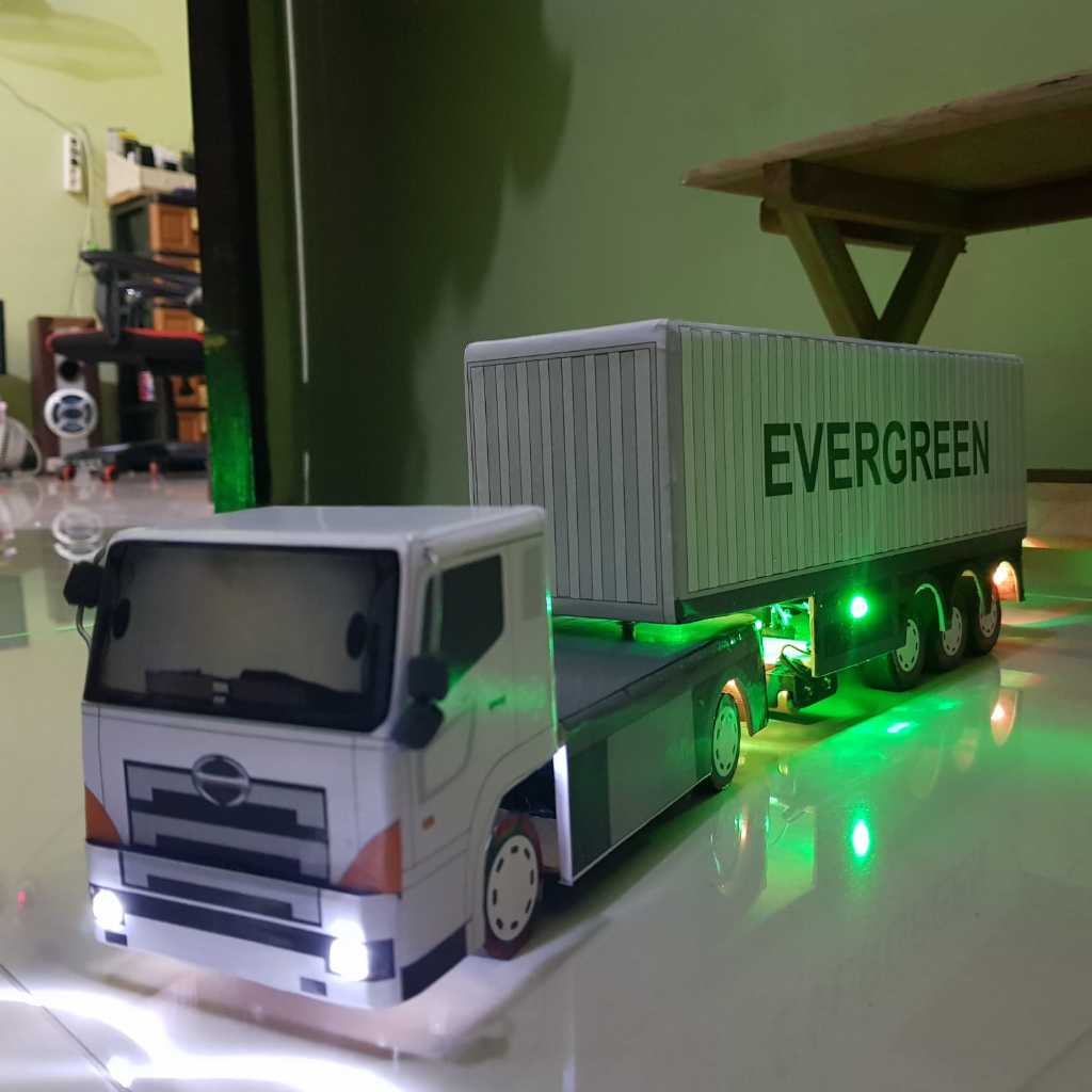 Truk Kontainer Remote Control Full Lampu RC Truk Oleng Trek Mini Miniatur