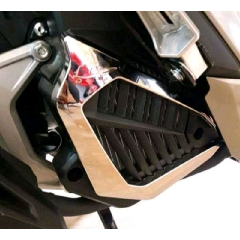 Garnish radiator new vario 125 150 original AHM