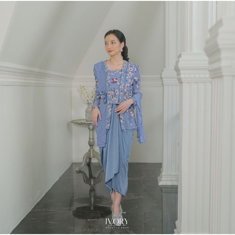 (SEWA KEBAYA) Floral Kutubaru by Ivory Studio