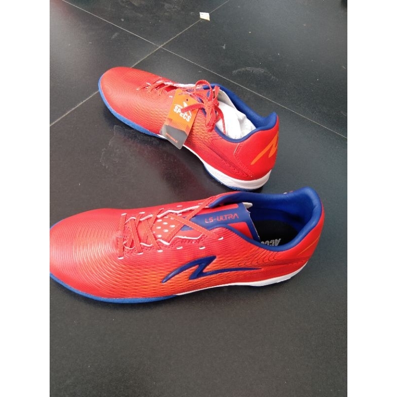 SPECS LS Ultra in RED