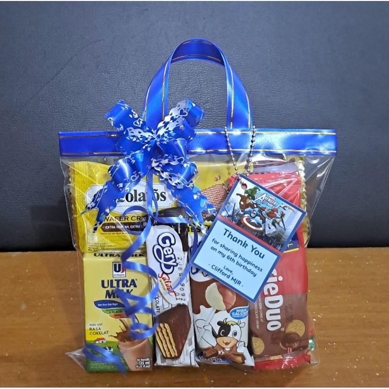 

Paket snack ulang tahun free kartu ucapan/Bingkisan ulang tahun/Goodie bag ultah