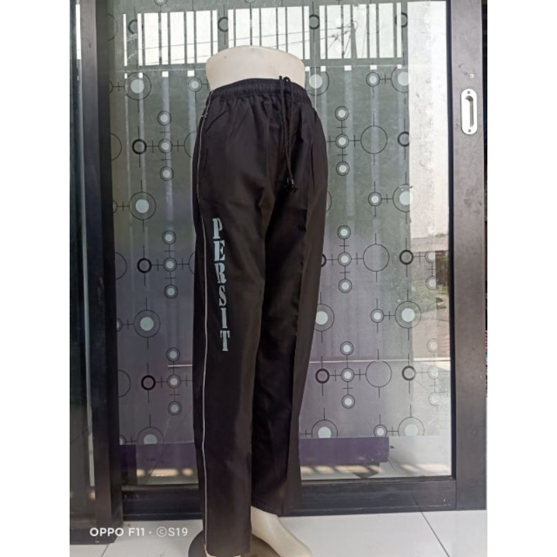 celana olahraga persit