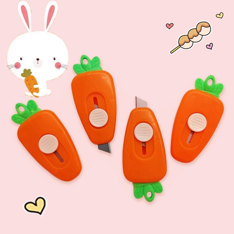 

Pisau Kecil Cutter Wortel Mini Karakter Cutter Travelling Portable Cutter Mini Portable Bentuk Carrot Wortel Cutter Mini Wortel Cutter Pemotong Kertas