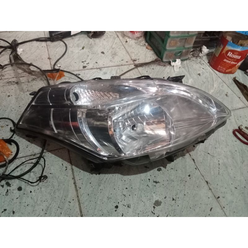 headlamp Suzuki Ertiga original Kana