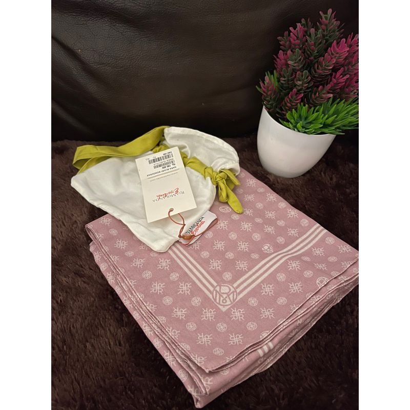 Preloved Ria Miranda monogram