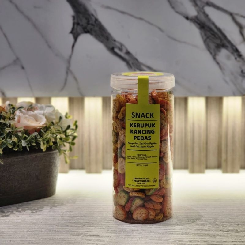 

kerupuk kancing Pedas enakkk 120gr toples