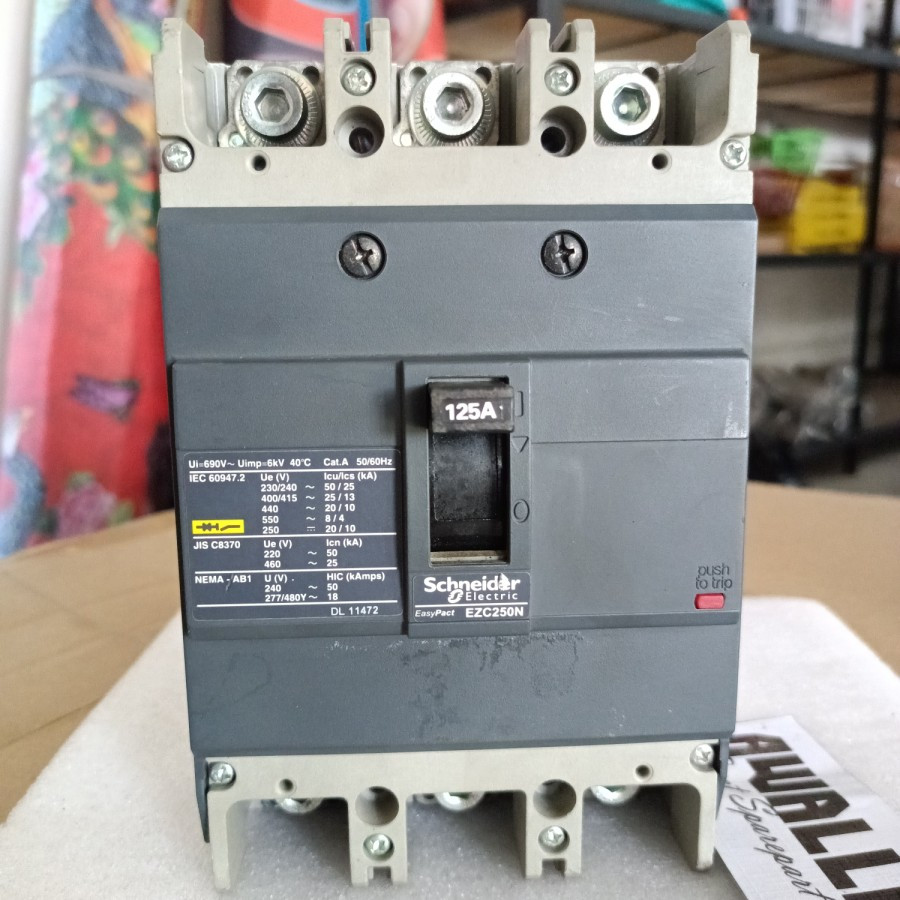 mccb Schneider 125a 3p EZC250N 3phase