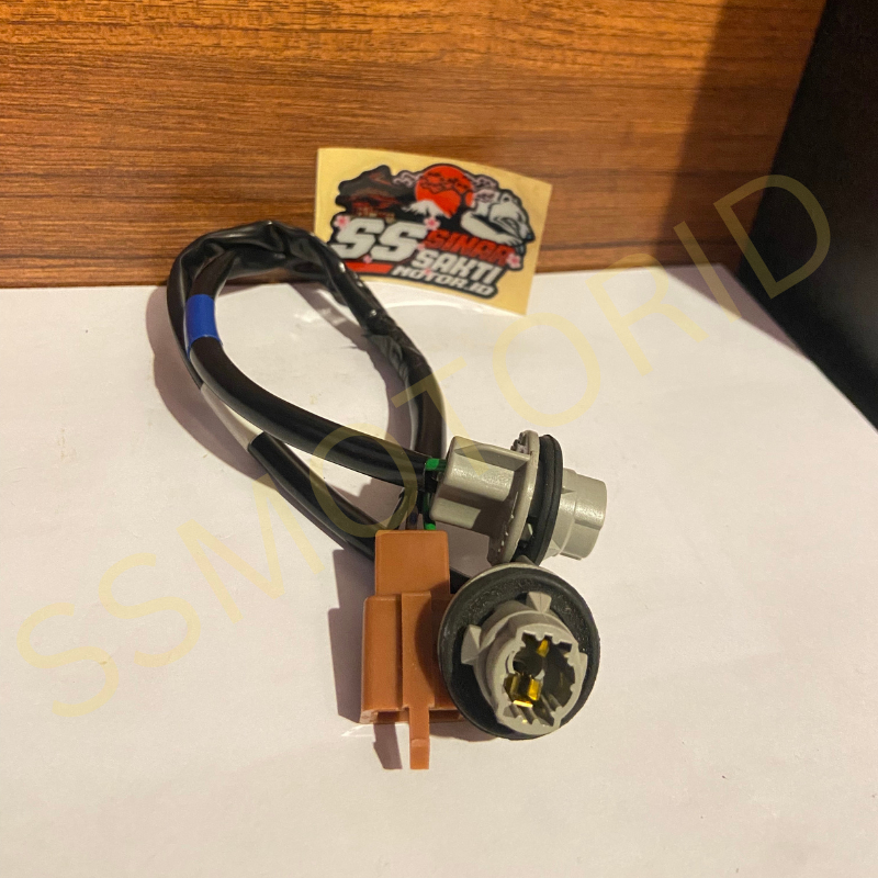 SOKET SOCKET FITTING LAMPU SEN SEIN BELAKANG NMAX NEW