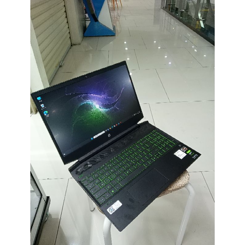 laptop HP pavilion gaming/AMD Ryzen 5-5600H/Nvidia GeForce GTX 1650/ram 16gb/SSD 512gb