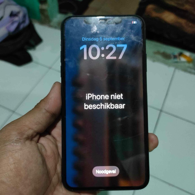 iphone 11 pro max 512 lock icloud clean