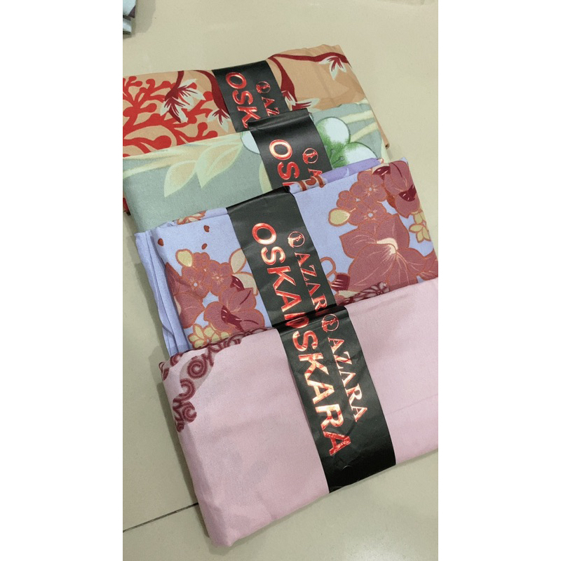 HIJAB SEGI EMPAT MOTIF AZARA OSKARA