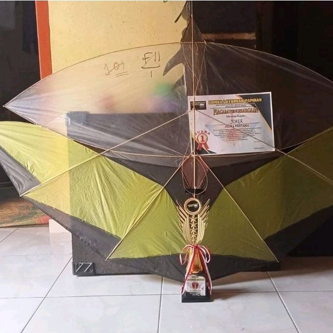 Layangan Papiran ukuran 80cm Untuk Lomba Siap Terbang (BUKAN KERANGKA)