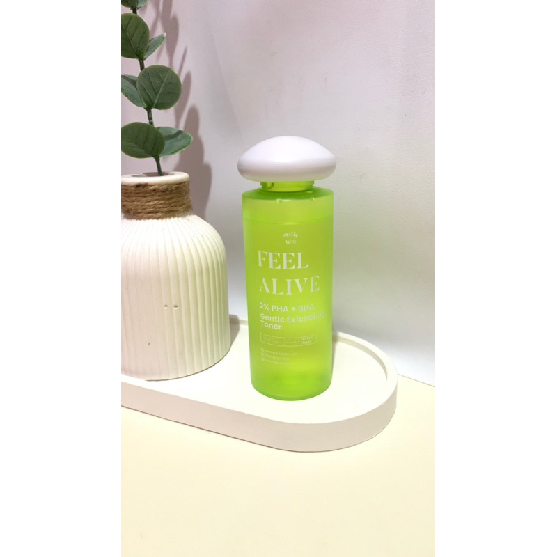 Prettywell feel alive gentle exfoliating toner