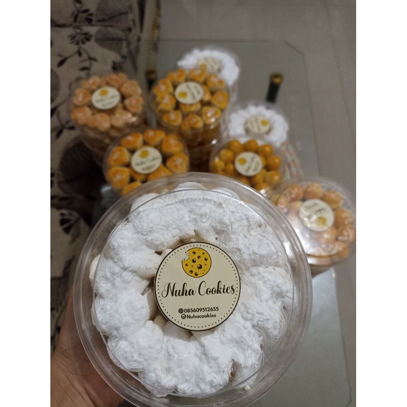 

TERLARIS !!! PUTRI SALJU by Nuha Cookies | kue putri salju isi 250gram (1/4 kg per toples) | kue kering | camilan keluarga