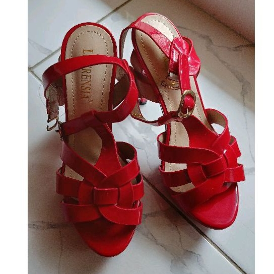Sepatu High Heels Lawrensia Merah