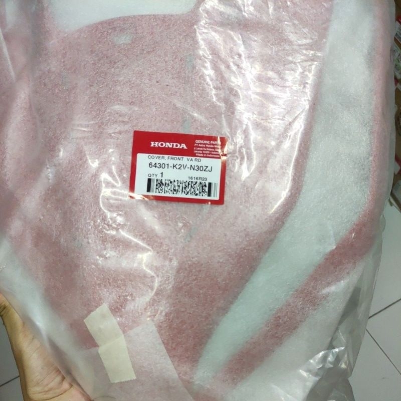 Cover Tameng Depan  Merah Honda Vario 125 K2V -- 64301K2VN30ZJ