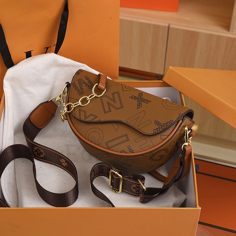 RJ 68012 RISCE TAS SELEMPANG IMPORT WANITA CEWEK PEREMPUAN JAKARTA BATAM SETENGAH LINGKARAN CR 8012