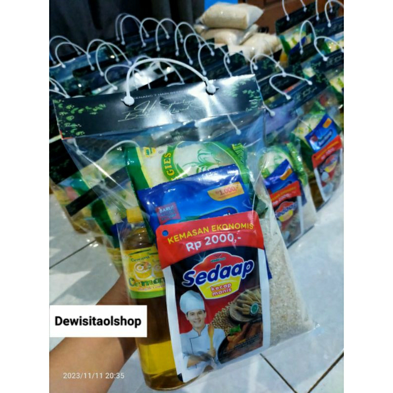 

Promo paket sembako beras untuk berbagi murah dan cantik