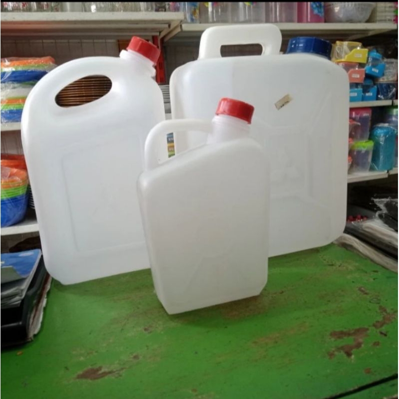 Dirigen Air Minyak Tanah Plastik