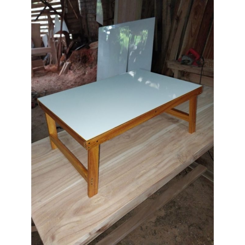 

meja anak dengan ukuran 60x40