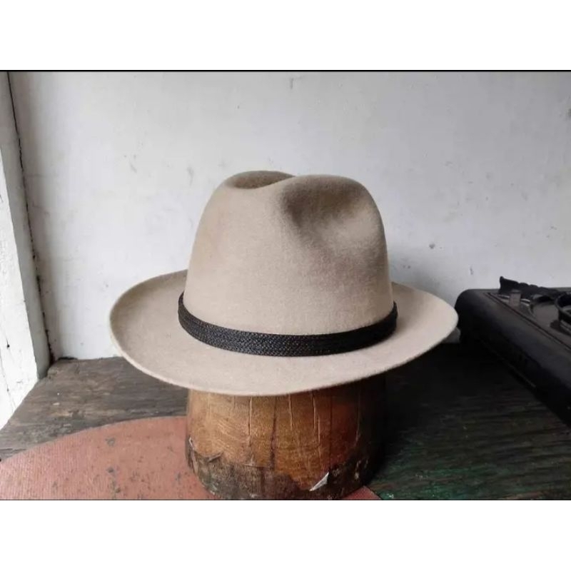 topi Koboy kulit sapi
