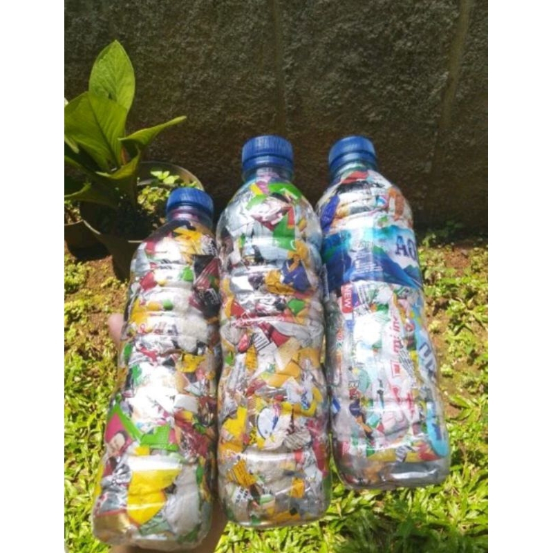 Ecobrick Botol Aqua(600ml) , Berat 200 Gram.